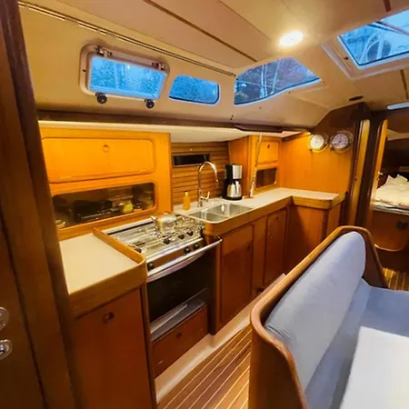 Semesterbostad Sailboat 39ft Sleep 6 In Heart Of Centre In Fredrikstad