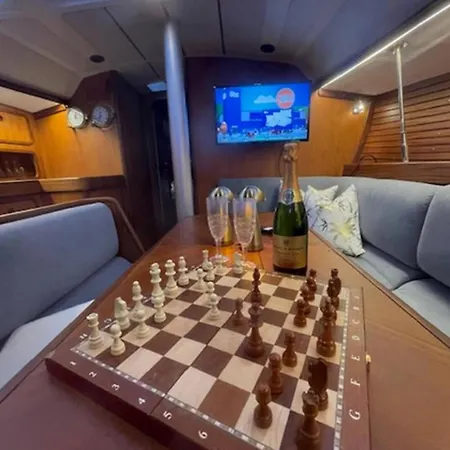 Sailboat 39ft Sleep 6 In Heart Of Centre In Σπίτι διακοπών Φρέντρικσταντ