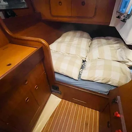 Sailboat 39ft Sleep 6 In Heart Of Centre In * Fredrikstad